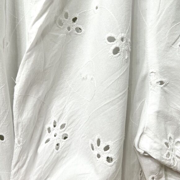 CJ Banks Top Women's 2X White Floral Hearts Tie Front Short Sleeve Shirt Blouse - Picture 4 of 12